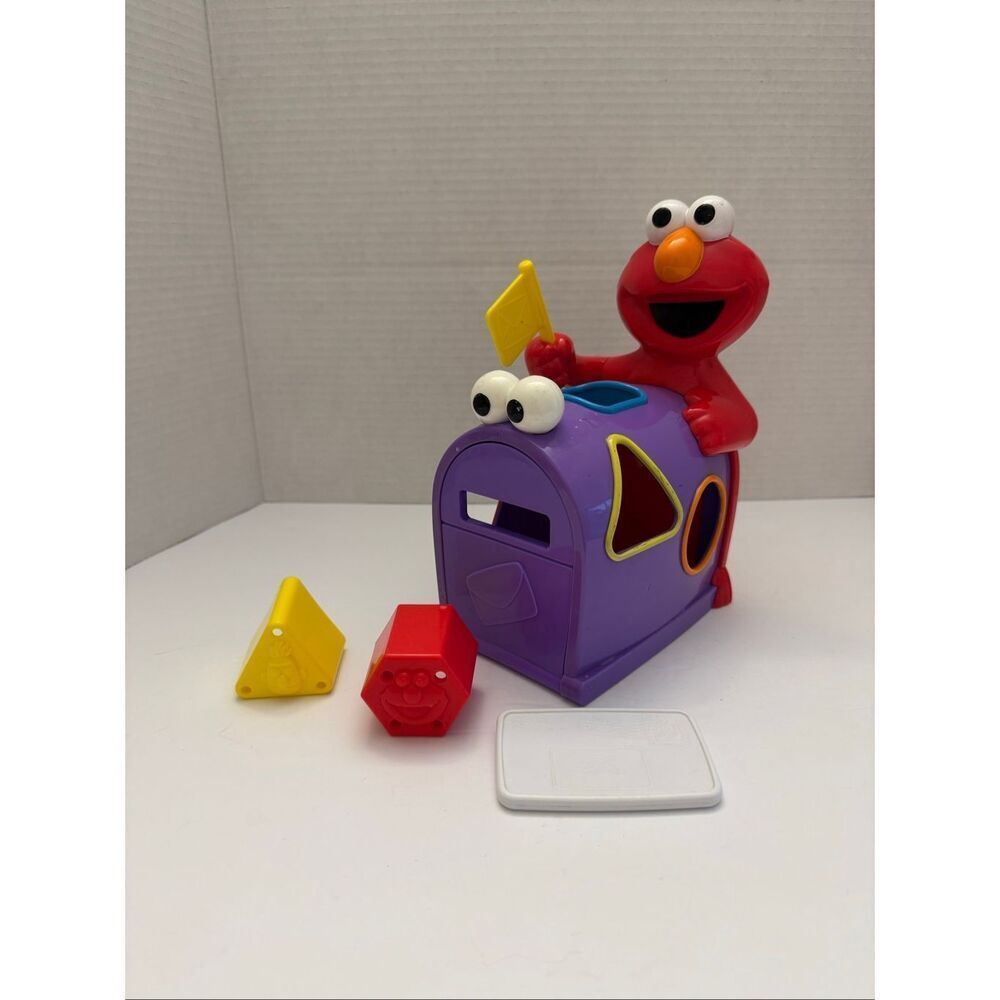 Fisher-Price Elmo's Mailbox Shape Sorter Sesame Street 2008